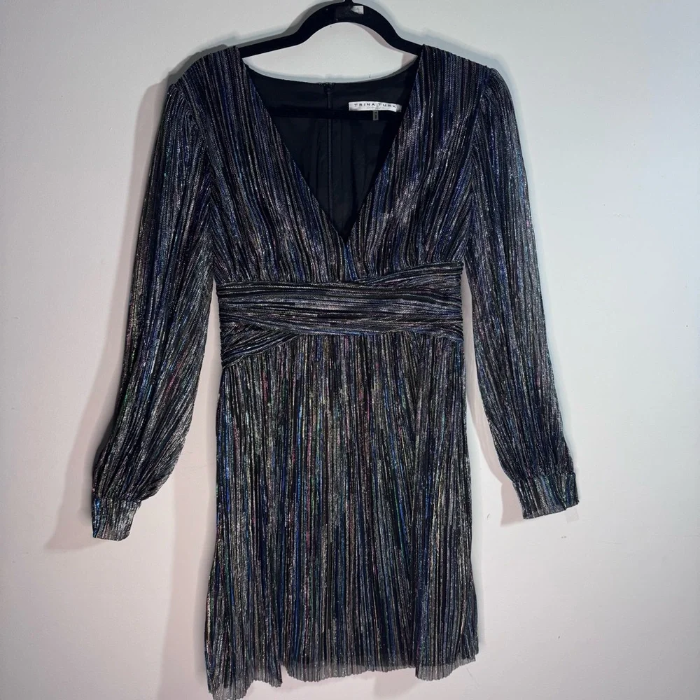 Trina Turk Metallic Pleated V Neck Mini Dress Long Sleeve Size 8